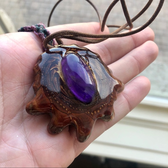 Third Eye Pinecone Pendent - Picture 2 of 4
